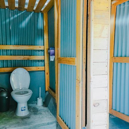 Kokos Hostel Padang City Екстериор снимка