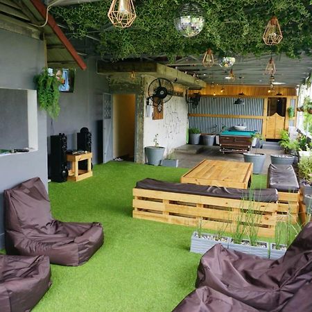 Kokos Hostel Padang City Екстериор снимка