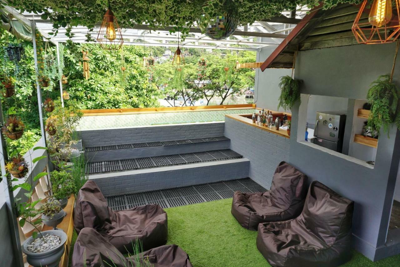 Kokos Hostel Padang City Екстериор снимка