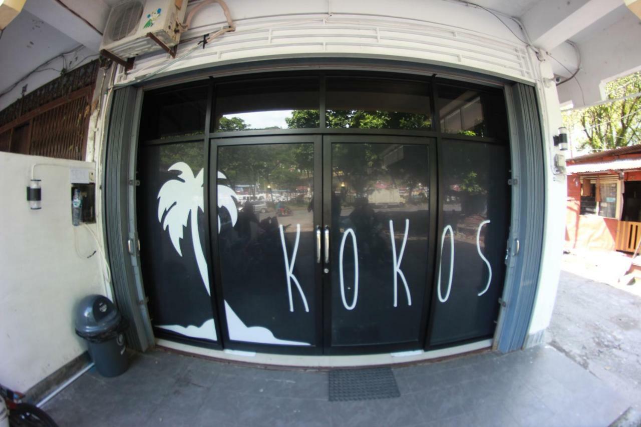 Kokos Hostel Padang City Екстериор снимка
